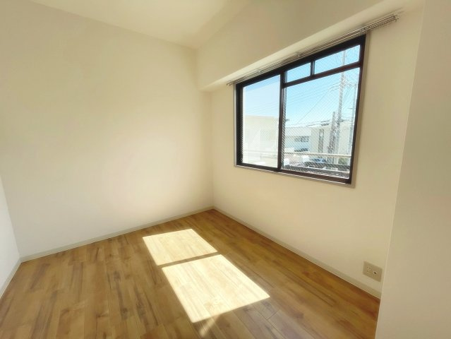 リバーサイド中山の寝室|ゆとりの広さです