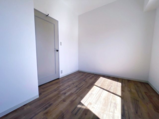 リバーサイド中山の洋室|コンパクトで使いやすい洋室です