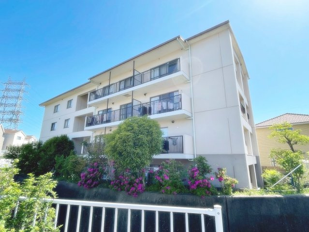 リバーサイド中山の外観|建物外観を気になさる方へ、見た目の良い物件です