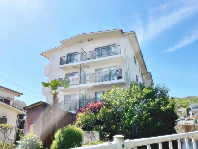 リバーサイド中山の外観|外観は落ち着いています