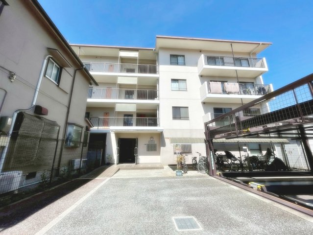 リバーサイド中山の外観|おしゃれな外観です