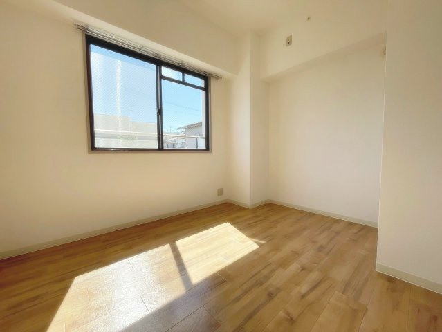 リバーサイド中山の居間・リビング|ゆったり過ごせる居間です