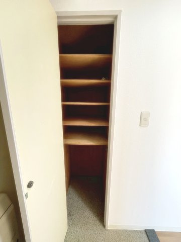 リバーサイド中山の収納|便利な収納スペースです