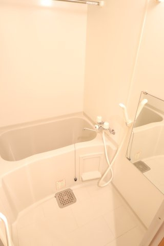 大阪市都島区東野田町１丁目の賃貸マンションの浴室