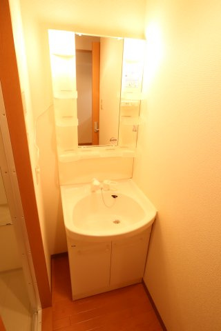 大阪市都島区東野田町１丁目の賃貸マンションの洗面所