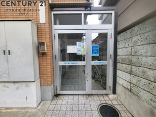 Kビルのエントランス