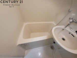 浴室内に洗面台付き！