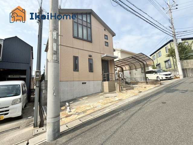 神戸市西区白水1丁目　中古戸建の駐車場|駐車2台！カーポート付き！白水の区画整理地区！南東ひな檀陽当り良好♪眺望良好♪							
