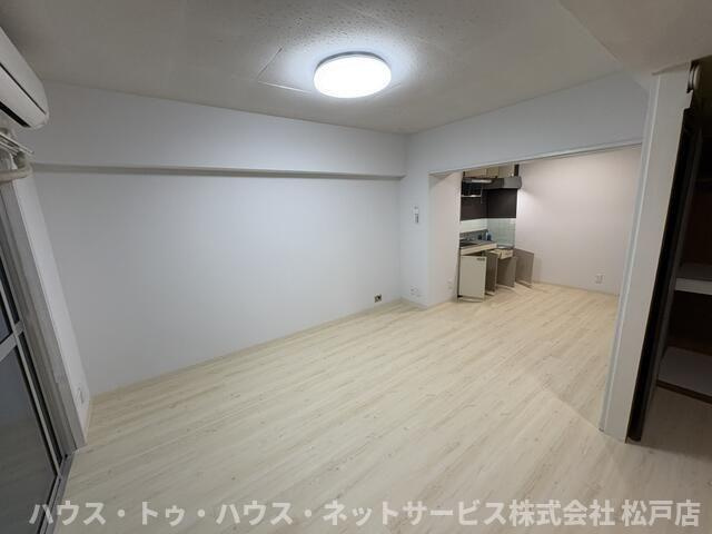 リンデンハイム白山の居間・リビング