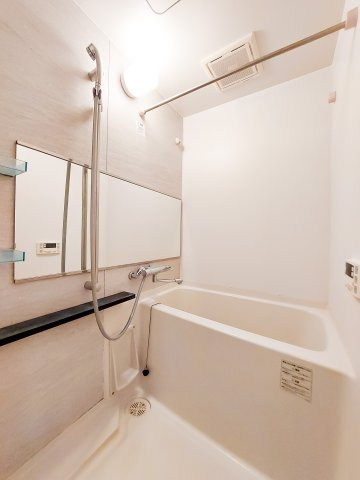 サヴォイテンジンスクワイヤー　10階の浴室|別号室のものになります。現状優先。