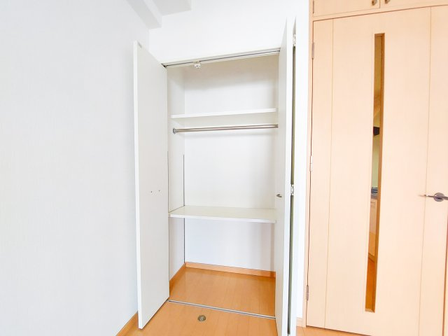 サヴォイテンジンスクワイヤー　10階の収納|別号室のものになります。現状優先。