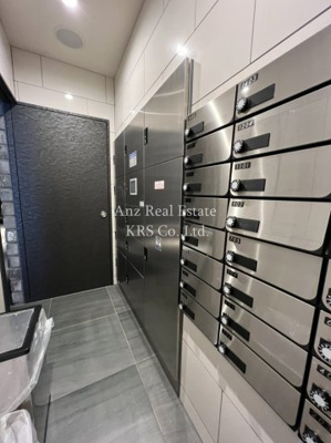 【その他共用部分】 | プレサンス阿波座駅前 | 大切な荷物の受け取りに便利な宅配ボックス設置！