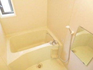 【浴室】 | ファミール和田 | 追い焚き機能付きバス。