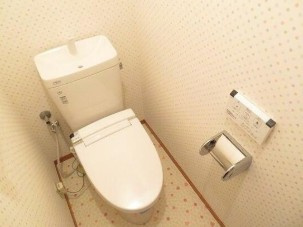 【トイレ】 | ファミール和田 | 温水洗浄便座。
