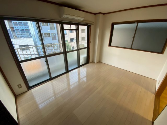 エトワール王子の居間・リビング