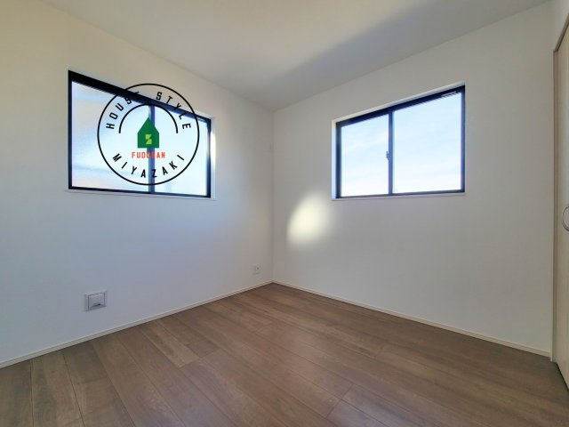 宮崎市清武町加納2011番-2棟（A号棟）の子供部屋|穏やかな光が差し込む室内には、穏やかな時間が流れます。