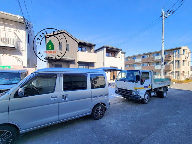 宮崎市清武町加納2011番-2棟（A号棟）の前面道路含む現地写真|見学の時間などお気軽にお問い合わせ下さい。