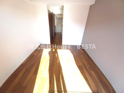 【洋室】 | スプランディッド神戸北野