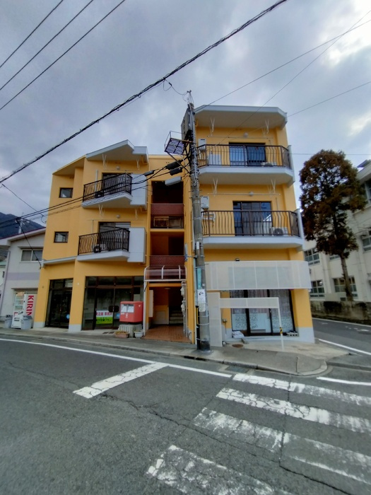 中迫ハイツの外観