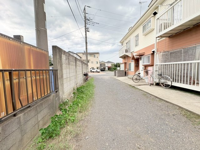 川越市広栄町　建築条件なし売地　東武東上線『川越駅』徒歩28分　【大塚小学区】の前面道路含む現地写真