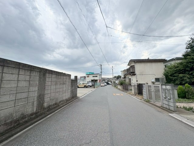川越市広栄町　建築条件なし売地　東武東上線『川越駅』徒歩28分　【大塚小学区】の前面道路含む現地写真