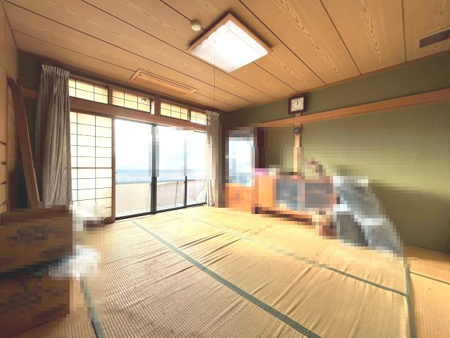 一棟ビル　長岡京市久貝2丁目の和室|客間としても活用できます。