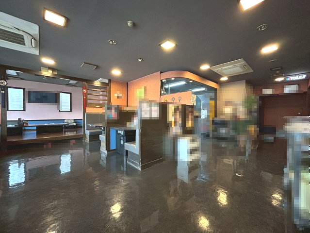 一棟ビル　長岡京市久貝2丁目の内装|2階店舗部分。テーブル席に加え、座敷もございます。