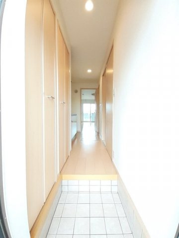 サンリット　プレイスの玄関