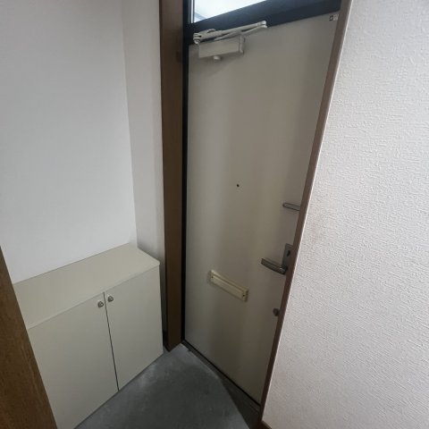 ハイツエクセレントの玄関