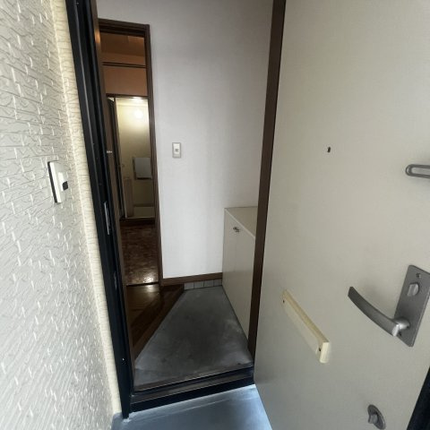 ハイツエクセレントの玄関