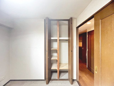 【収納】 | グラン・コート堺石津川公園 | 賢明学院幼稚園まで徒歩５分！ハピネス神石こども園まで徒歩１０分！小さなお子様のいるご家庭も安心ですね！