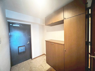 【玄関】 | グラン・コート堺石津川公園 | 【玄関】ゆとりの玄関ですよ！大きなシューズボックス付き！散らかりがちな玄関も片付きますね♪