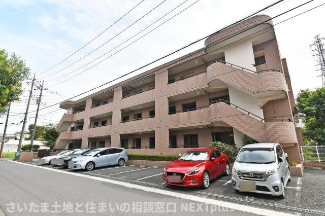 リヴェリエ大宮日進の駐車場|■一人ひとりにあった資金計画やプランをご提案致します。「家を買って終わり」ではなく、「買ってからがスタート」と考え、ご提案します。ローンのご相談は私たちにお任せ下さい。