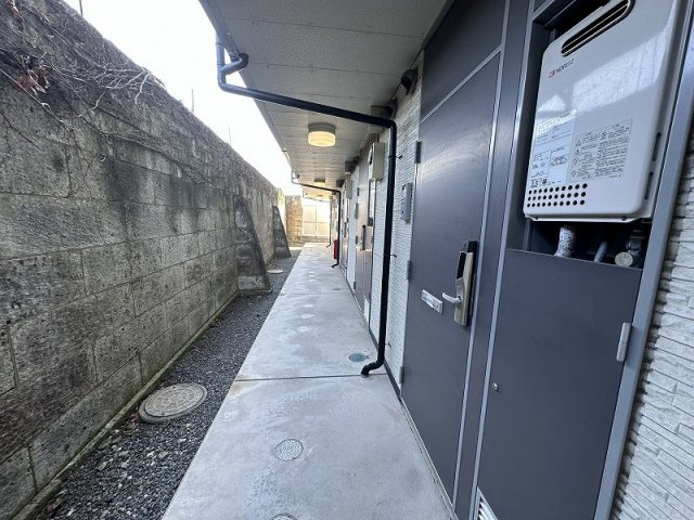 レオパレスｉハウスのその他|1階廊下