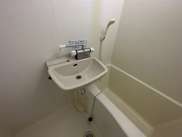レオパレスル　レーブの浴室