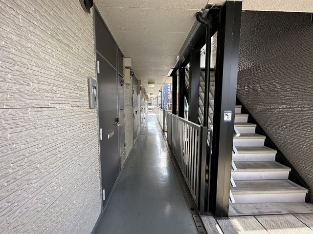レオパレスプリメロのその他|2階廊下