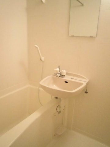 レオパレス新川桜祥の浴室