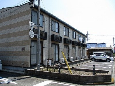 レオパレス新川桜祥の玄関
