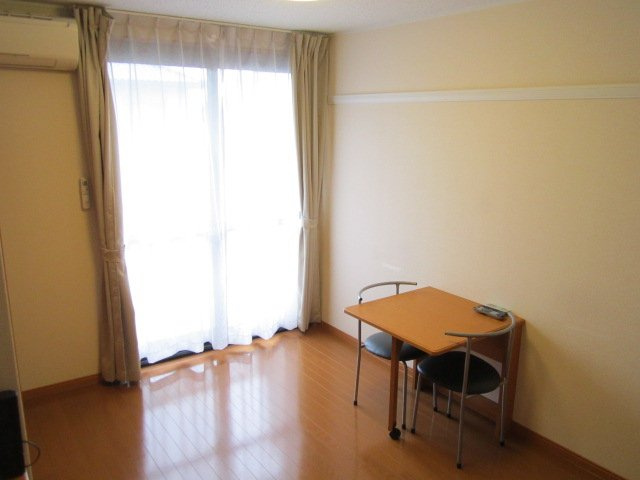 レオパレスシーサーの居間・リビング