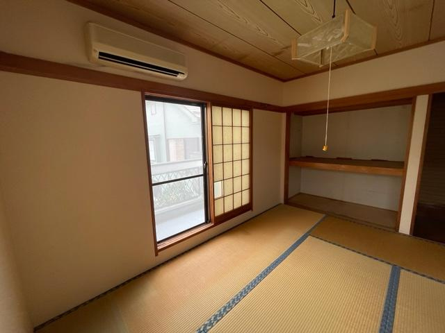 川越市広栄町の中古一戸建の和室|2階6帖の和室です。
全居室6帖以上＆収納付きで室内を広くお使いいただけます。