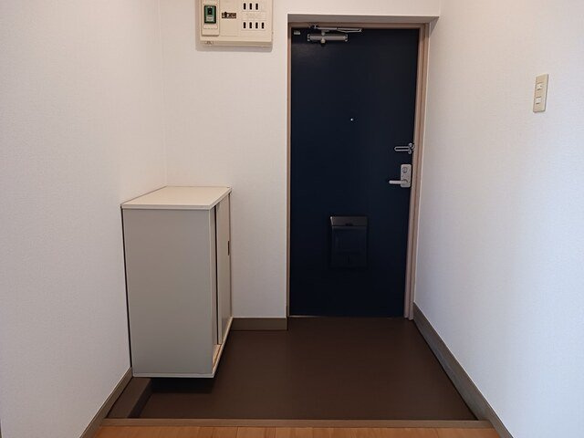 プレイスガーデンの玄関