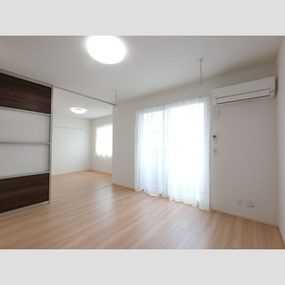 【居間・リビング】 | エミネンスパレ | ゆったりとしたリビングです