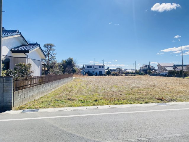 敷地面積１０９坪　売地　川越市増形の外観|前面道路６ｍ公道で、お車の出し入れもラクラクです♪