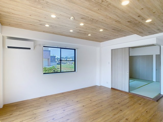 ウエストガーデンの居間・リビング