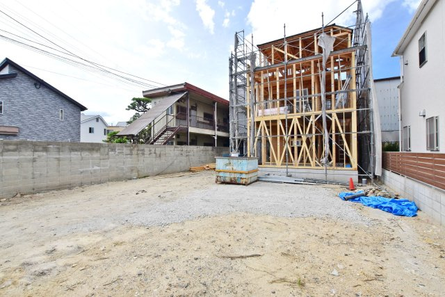 大庄中通1丁目新築一戸建て│1LDK+3S＋駐車1台可の外観|小中学校やスーパー等、徒歩10分圏内に生活施設が充実しているので子育て世代の方におススメです。
