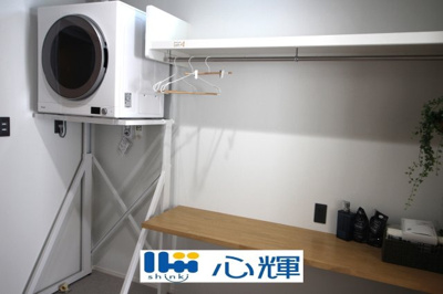 【ランドリースペース】 | 宇部市野中５丁目4LDK／2階建・太陽光蓄電池付き | ガス衣類乾燥機「乾太くん」設置で毎日のお洗濯もラクラクです。