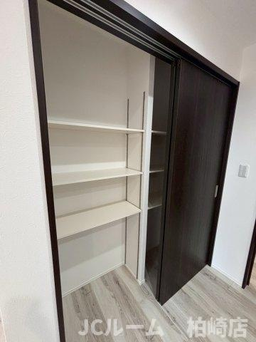 柏崎市安政町のアパートの収納