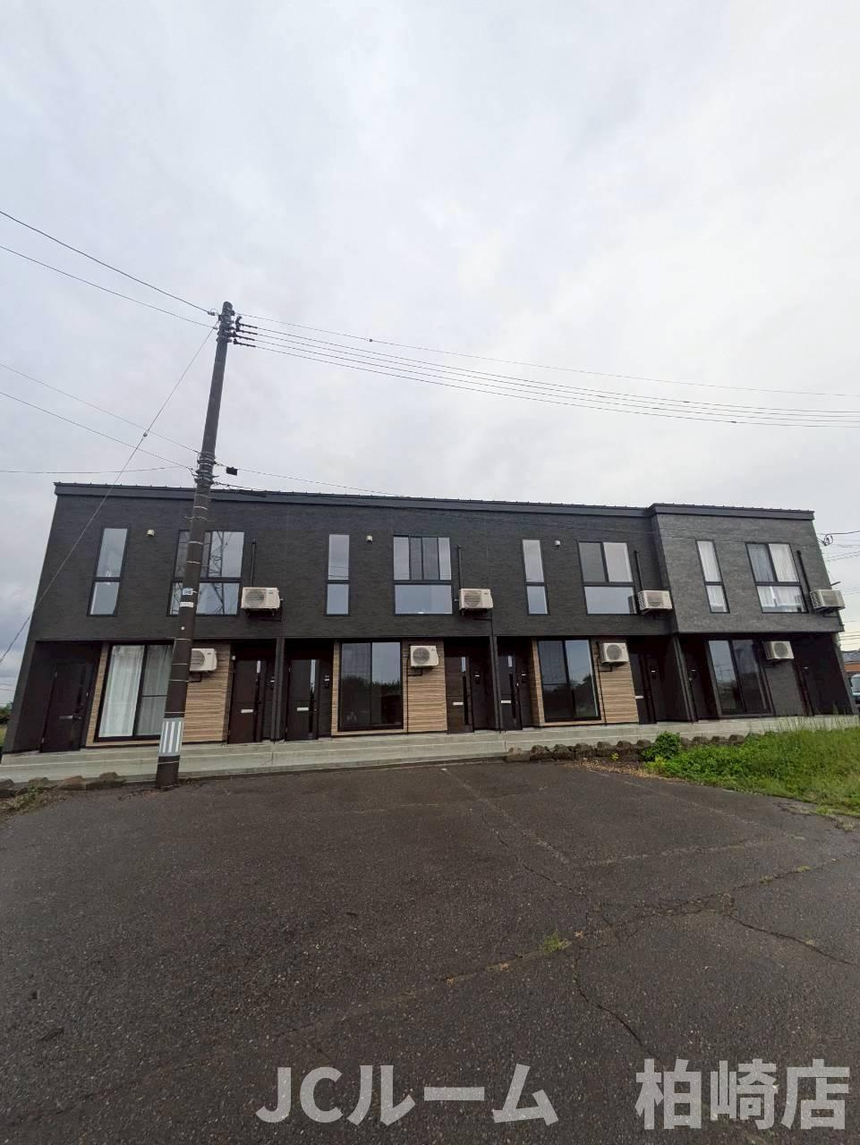 柏崎市安政町のアパートの外観