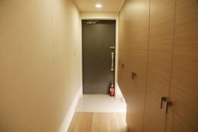 グローリオ清澄白河の玄関