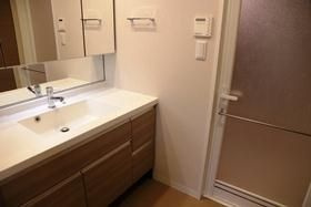 グローリオ清澄白河の独立洗面台